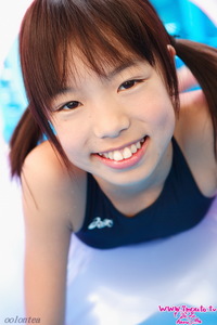 Nanako Niimi (新實 菜菜子)